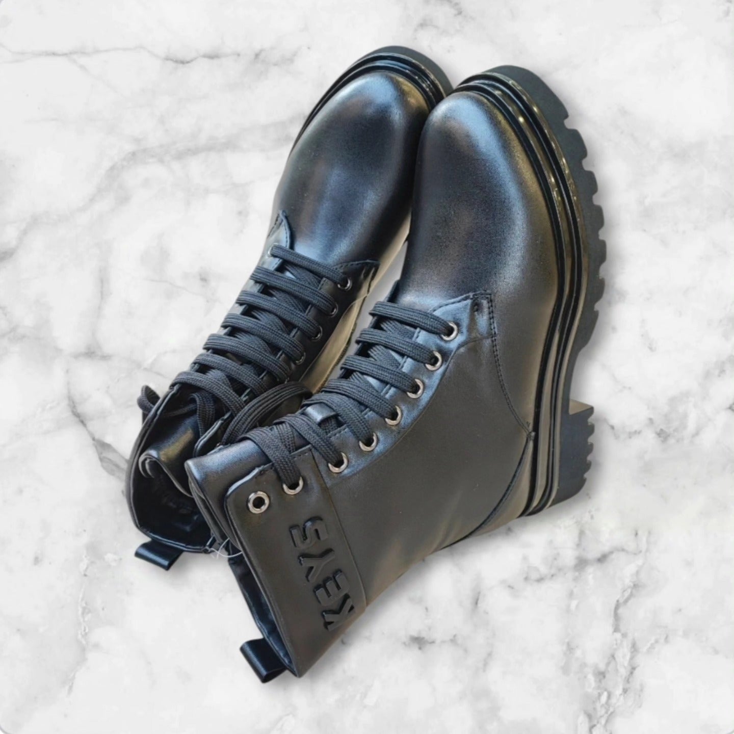 combat boots Keys