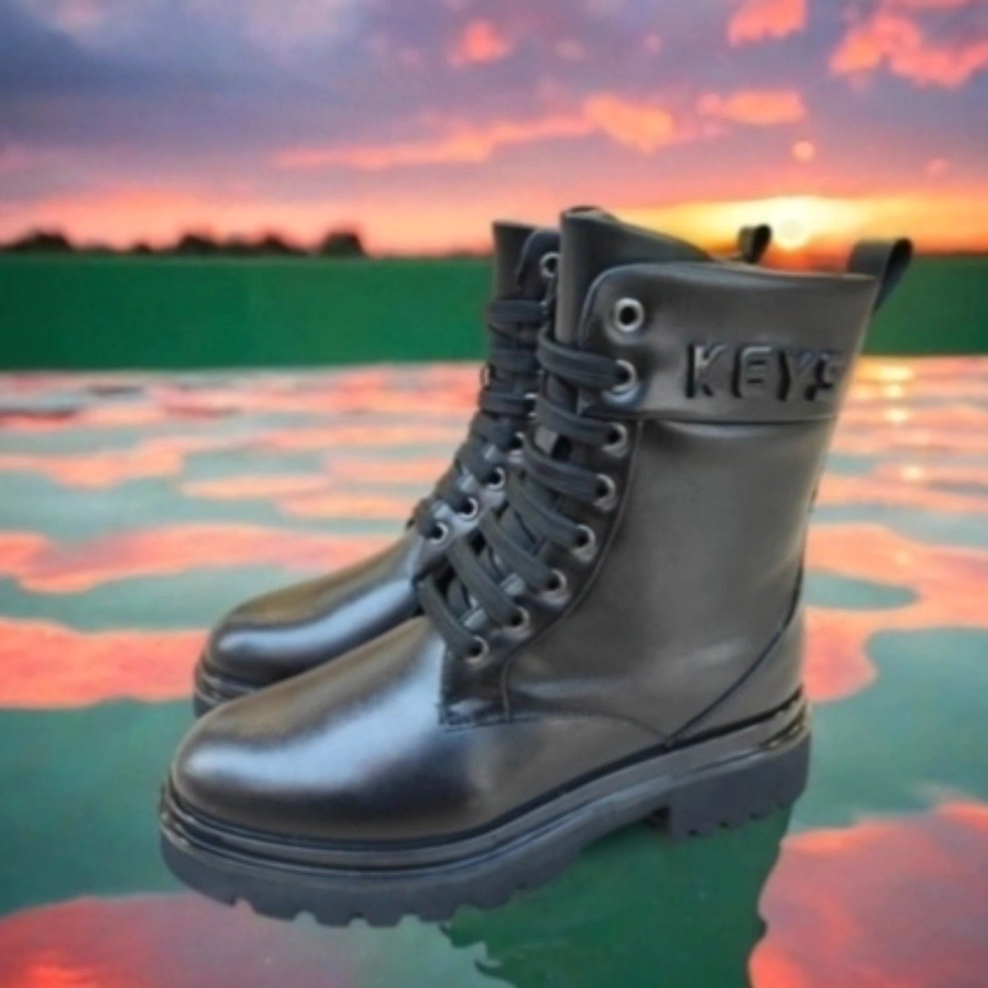 combat boots Keys