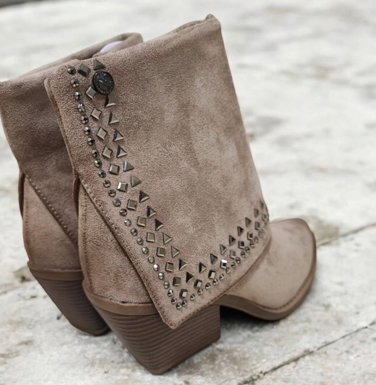 Boots shadow